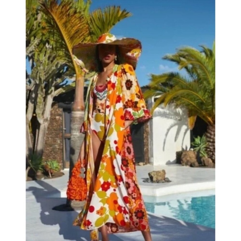 Celiab Titanite Duster Kaftan In A Multicolor Floral Mixed Print Size M
